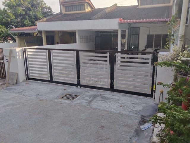 Single storey terrace Taman Desa Rasah For Rent 1