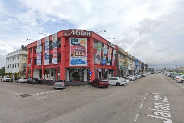 Taman Nusa Bestari @ CORNER Shoplot For Sale 1