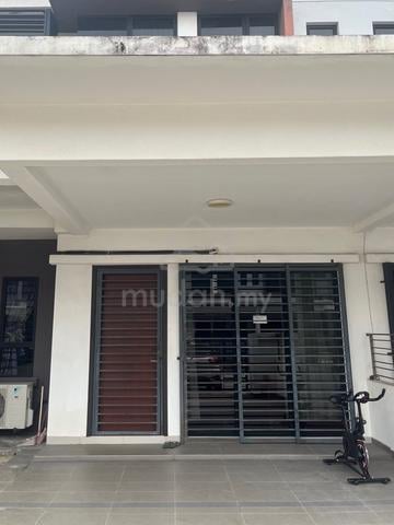 Room for RENT - Woman Only πΈ 1