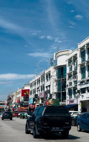 Shoplot @ Bandar Puteri Puchong ( Ground Floor) 1