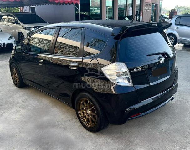 2014 Honda JAZZ 1.5 FACELIFT (A) - 3