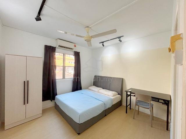 【New Renovated】Pantai Hillpark2 Master Aircon Room, Bangsar South 1