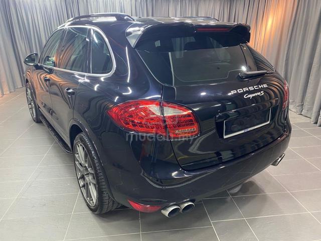2011 Porsche CAYENNE 4.8 S 958 (A) - 5
