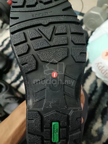 Safety Shoes  - photo 3 of 4