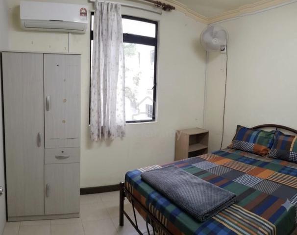 Single Male Bedroom to Rent at Cyberia SmartHome,TownVilla (near MMU) 1