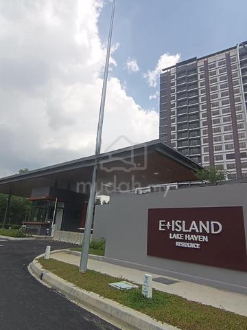 E Island Lake Haven 1