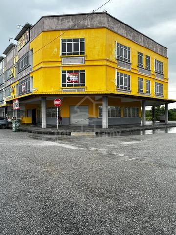 Pusat Perdagangan Kampar Barat 3 Storey Shoplot Corner Unit 1