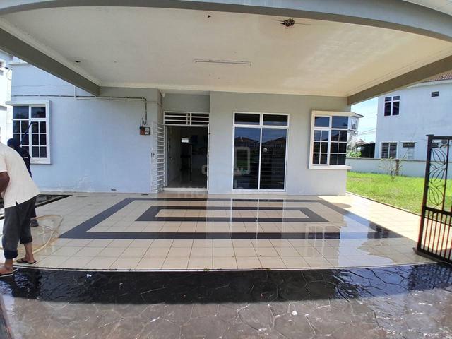 Banglo 2 Tingkat Taman Suria Firus Parit Buntar Perak 4