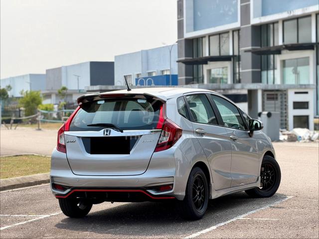 2018 Honda JAZZ 1.5 S (A) Mileage 1k - 3