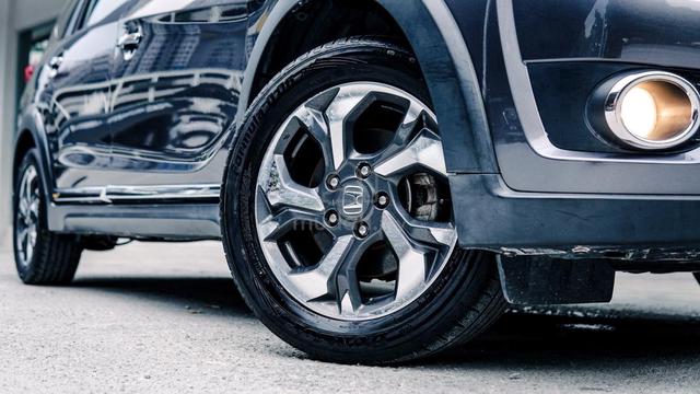 Honda BR-V 1.5 V S.RIM P.START A.PLAYER BRV 2018 - 5