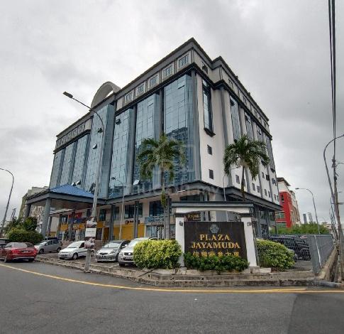 Office with Tenant 1