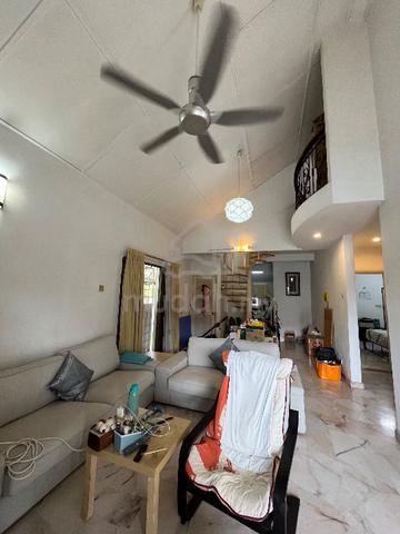 USJ 3 (24x65+9’) End Lot 1.5 Storey Gated Guarded Kitchen Extended 4