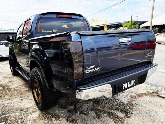 ISUZU D-MAX 2.5(M)STD 4JK TD VGS 5SPD 4X2 pickups - 5