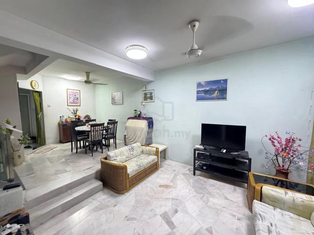 Desa 12, Bandar Country Homes 1