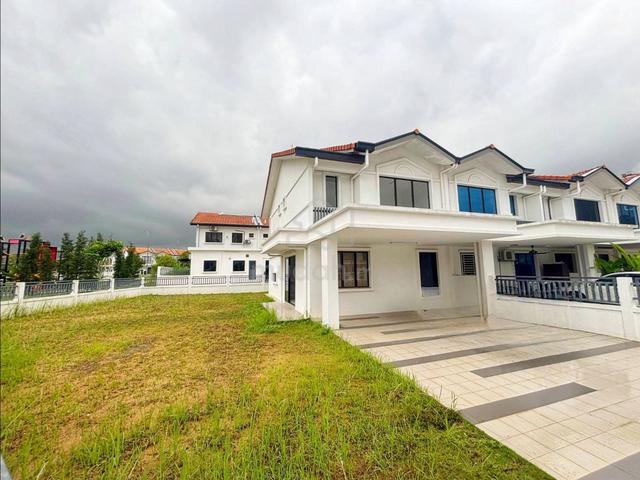 (ENDLOT WITH LAND) 2 Storey Kasih Residence, Setia Alam Sari, Bangi 1