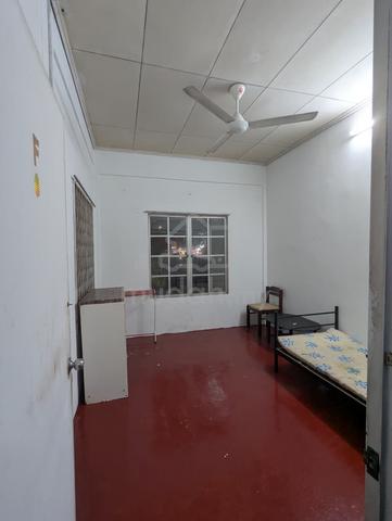 Sewa bilik besar di rumah gated guarded di PJS 9, dekat Sunway Pyramid 1
