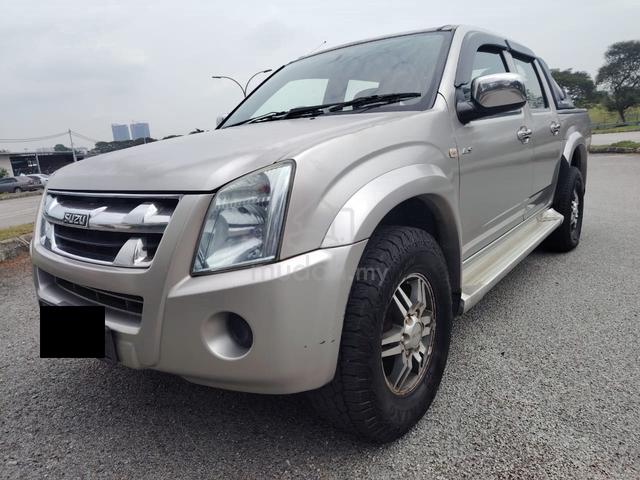 Isuzu D-MAX 2.5 4X2 SUPER TIPTOP NO OFF ROAD CLEAN - 2