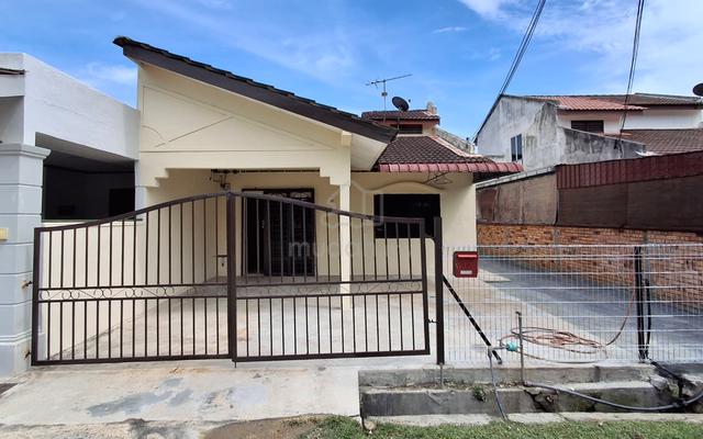 Taman Bukit Katil - Merak Mas Single Storey Terrace Endlot 1