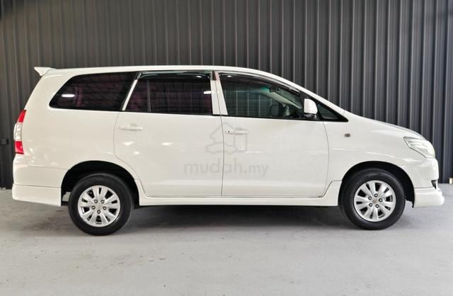 2013 Toyota INNOVA 2.0 E (A) - 3
