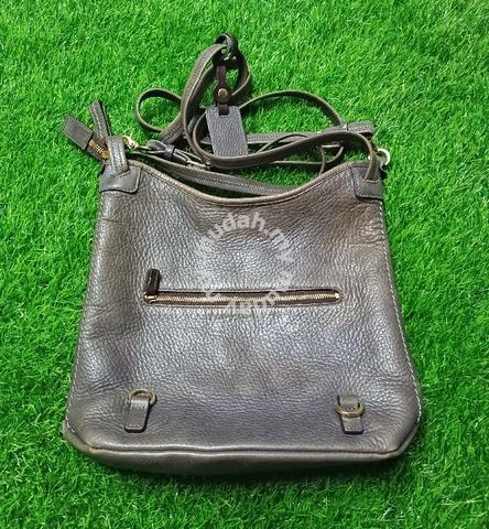 Pelle borsa clearance sling bag price