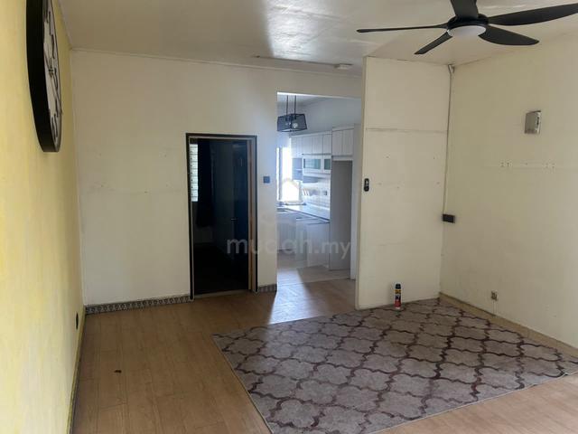 Kasuarina Apartment 1