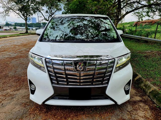 Toyota Alphard 3.5 GL ImportedNew Sunroof PwrBoot - 5