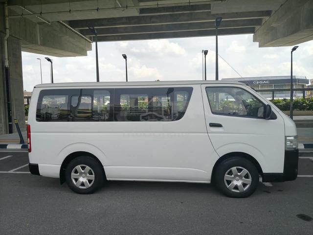 2021 Toyota Hiace 2.5 (M) Window Van 14 Seat - 4
