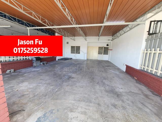 B’worth Single Storey Terrace House|Large covered parking space 1