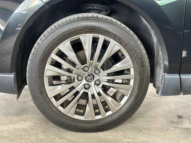 *Spare Tyre/2 Tone Interior* 2021 Toyota HARRIER Z - 4