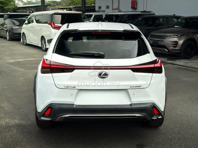 2021 Lexus UX 200 F-SPORT 2.0L * RED LEATHER - 4