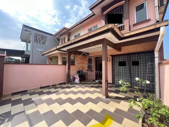 RENOVATED END LOT Double Storey Taman Lestari Putra Sri Kembangan 1