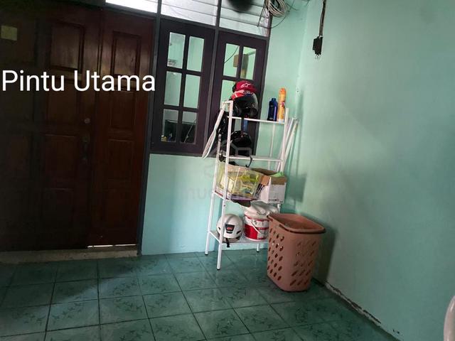 Below market value Semi D Satu Setengah Tingkat 1