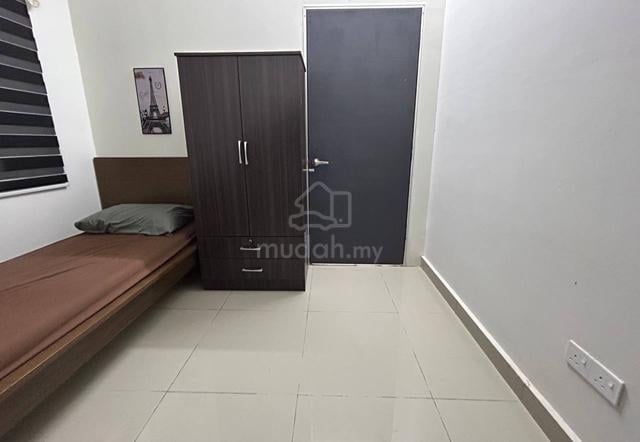 Salak Tinggi Sepang Nilai@KLIA 1&2 Male Single Room Fully Furnish Rent 1