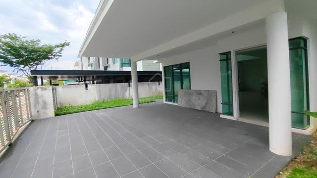 FREEHOLD EXCLU.NEIGHBOR 3 Storey Semi D House Lambaian Residence Bangi 3