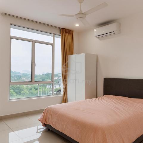 Equine Park: Middle AirCon Room, Bus to MRT, Springville Taman Equine 1
