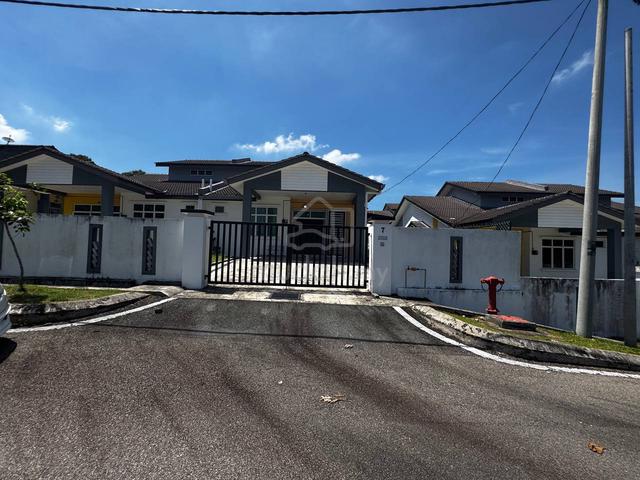 Taman Sri Ehsan Kluang Single Storey Semi D For Sale / Renovated 1