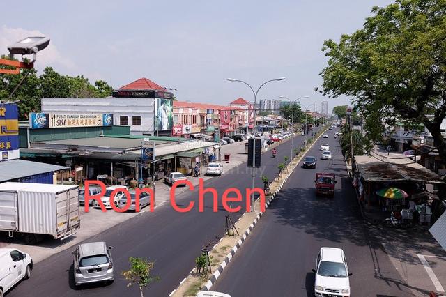 New Corner lot 3-storey Semi D at Raja Uda 1