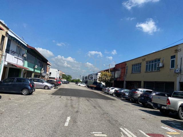 Semenyih Kajang Utama 1.5 Storey Link Factory 1