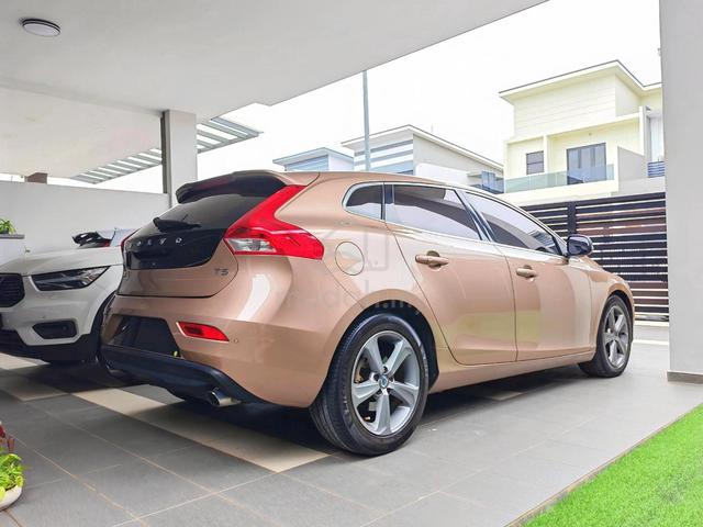•2016|LowMileage|Volvo V40 2.0 T5 DRIVE E FACELIFT - 2