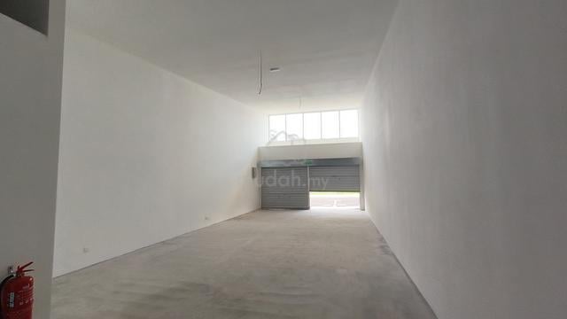 Villa Kesuma NEW Shoplot (next to MyDin) face main road/ high ceiling 1