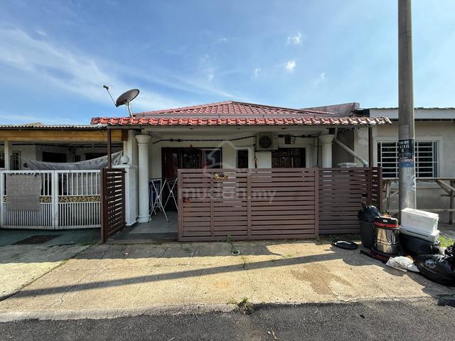 Bandar Kinrara 4 BK4 Puchong (1 Storey 1100sf, 3 Room) 1