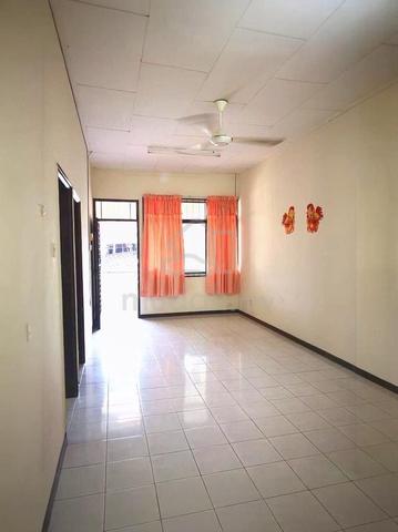 Taman Daya Jalan Pinang Single Storey Original Full Loan Unit 1