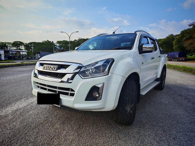 Isuzu D-MAX 2.5 Z PRESTIGE 4X4 (A) TIPTOP 1 OWNER - 2