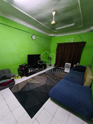 Dekat masjid 1