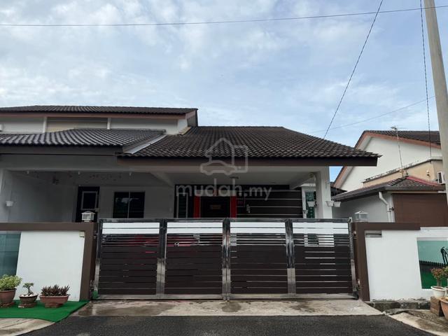 Alma Taman Desa Impian 2nd Master Room for Rent 1