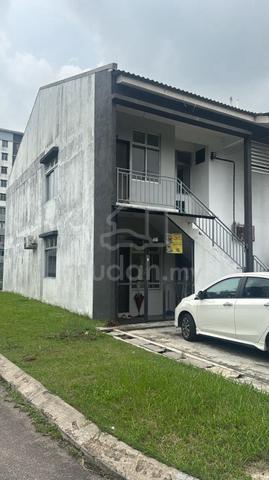 Townhouse for RENT - Kempas Utama / Setia Tropika 1