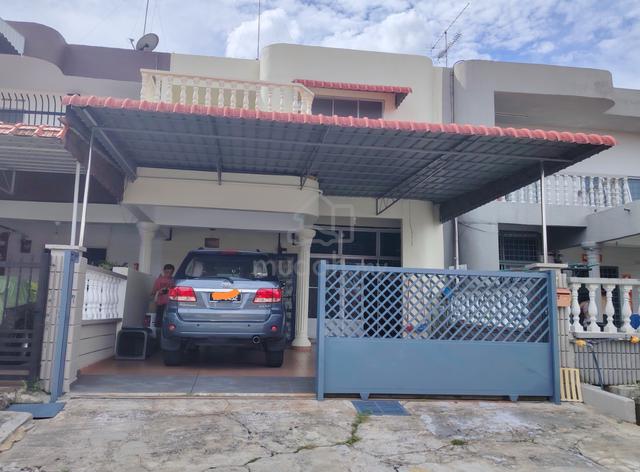 Taman Emas, Kluang 1