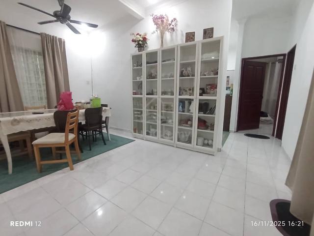 Nice corner lot unit complete with gazebo 1