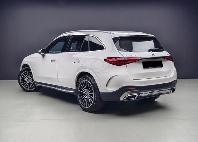 Mercedes Benz GLC300 4MATIC AMG 2.0 SUV 2024 FSR - 2
