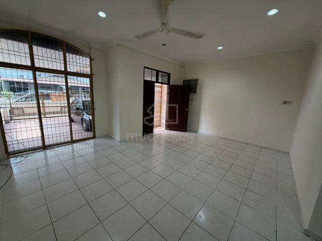Taman Limau Manis New Painted 2-Storey Terrace Near Icon City For Rent 1